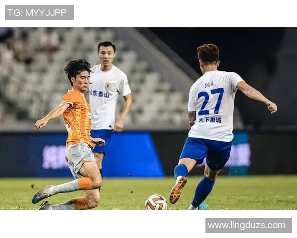 上海足球队速度之争引发热议球迷观点各异激烈讨论持续升温